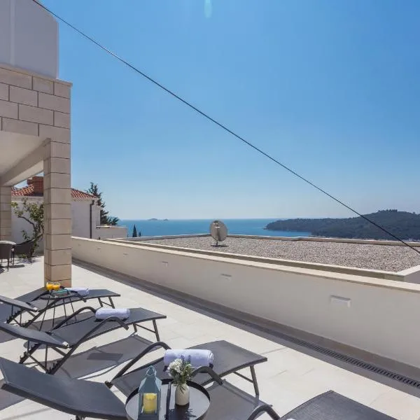 Apartment Jakov i Lucija - Sea View Terrace & FREE PARKING, hotel in Dubrovnik