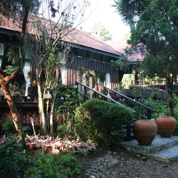 Villa Darakorn Hill Country House โรงแรมในBan Fang Min