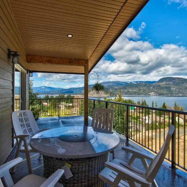 Semi-Lakefront Luxury Retreat In Blind Bay, Bc Cottage, hotel em Scotch Creek