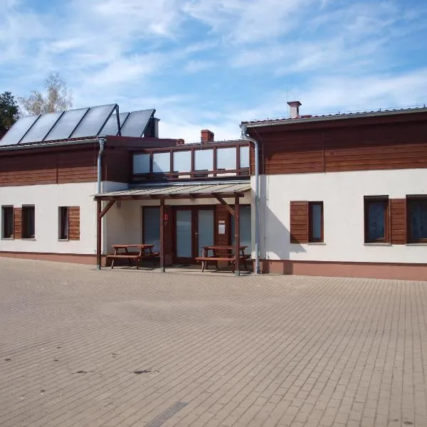 Agroturystyka Pod bocianem, hotel en Józefów