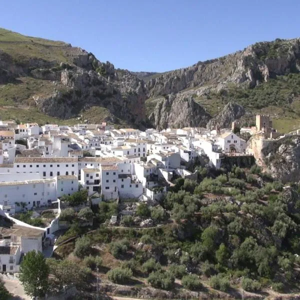 Hotel Zuhayra, hotel in Zagrilla