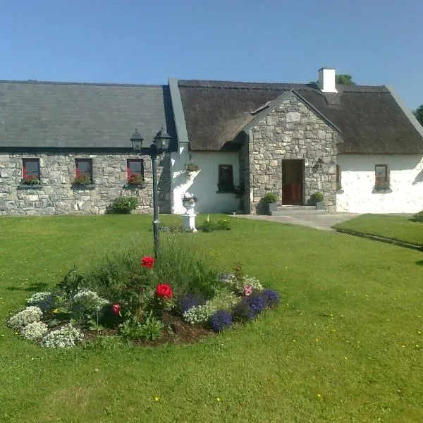 The Thatched Cottage B&B, hotel v destinaci Claregalway