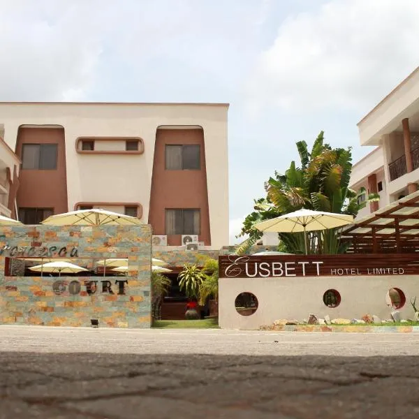 Eusbett Hotel, готель у місті Sunyani