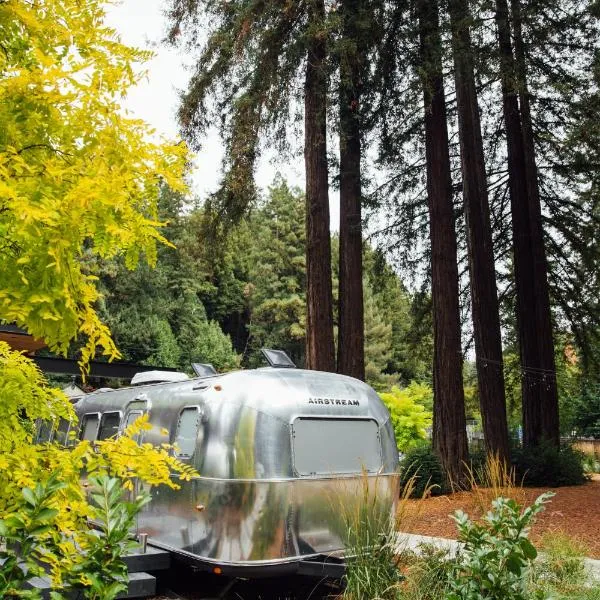 AutoCamp Russian River, hotel in Cazadero