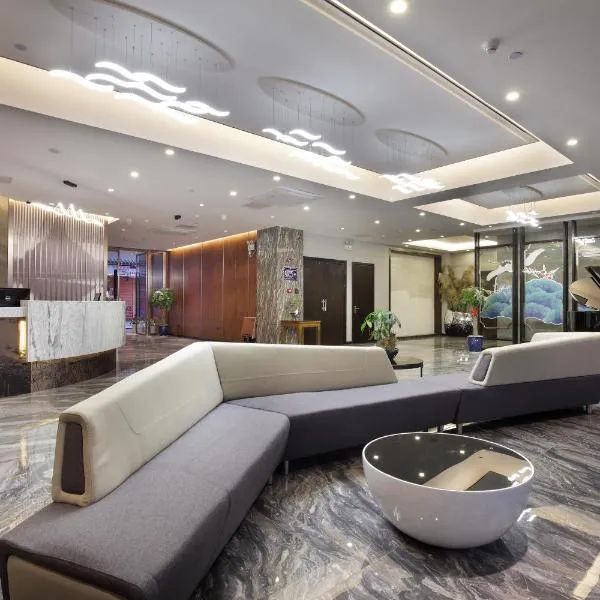 Wing Hotel Guilin - Central Square, Hotel in Guilin