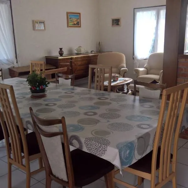 Entre mûres et châtaignes, hotel v destinácii Les Châtelliers-Châteaumur