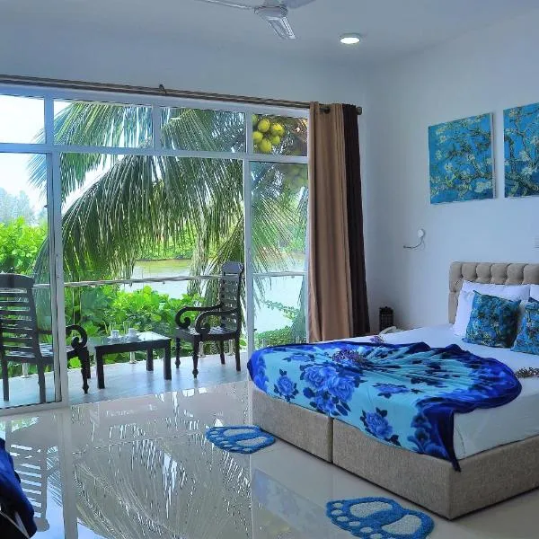 Amber House Lanka، فندق في Egodaduwa