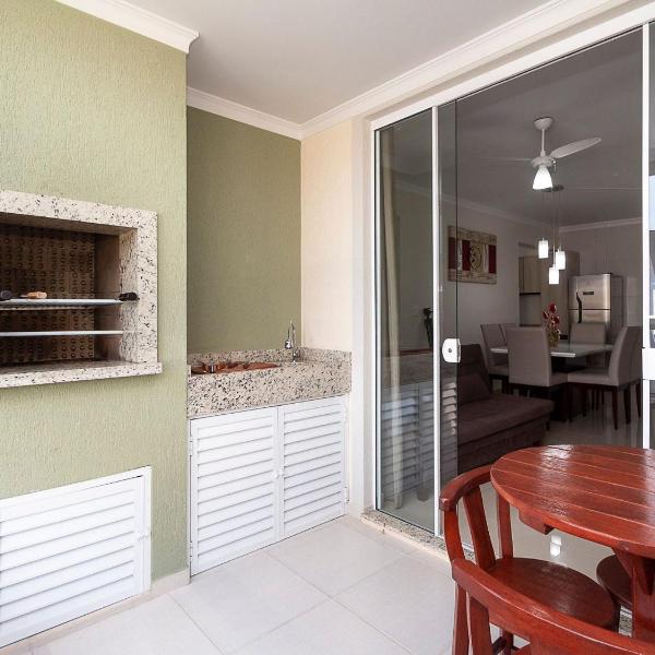 Apartamento com suíte para 6 pessoas – Bombas