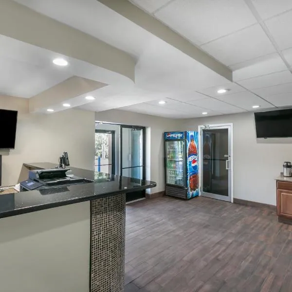 Knights Inn Bristol, hotel in Levittown