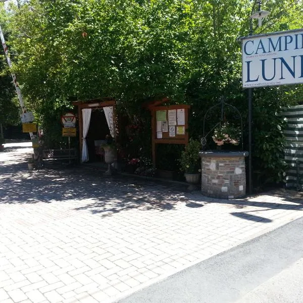 Camping Luni, hotel v destinaci Marina di Massa