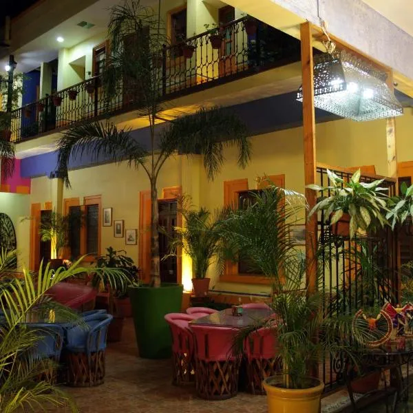 Casa Vilasanta, hotel v destinaci Tlaquepaque