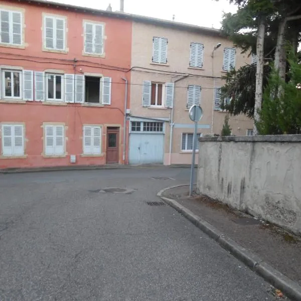 COURS LA VILLE, hotel a Cours la Ville
