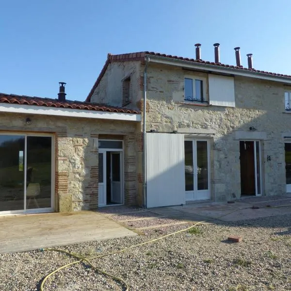 Au Clair De Loup, hotel v destinaci Saint-Loup