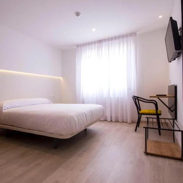 U-Hotel Darío Lugo, hotel Lugóban
