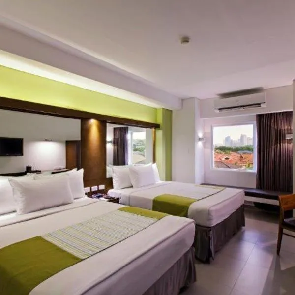Microtel by Wyndham Acropolis, hotel i Marikina