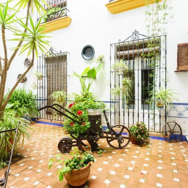 Hostal Ciudad Trigueros, hotel v destinaci Trigueros