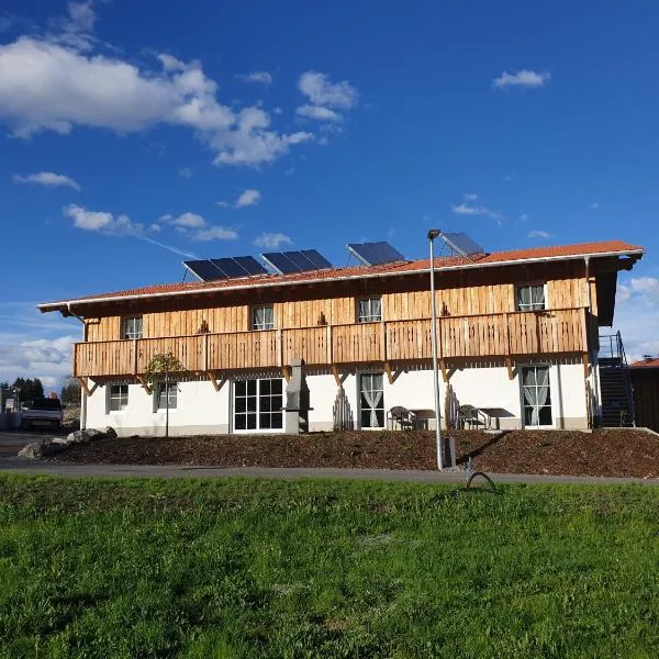 Gästehaus am Hahnenkamm, hotel v destinaci Reutte