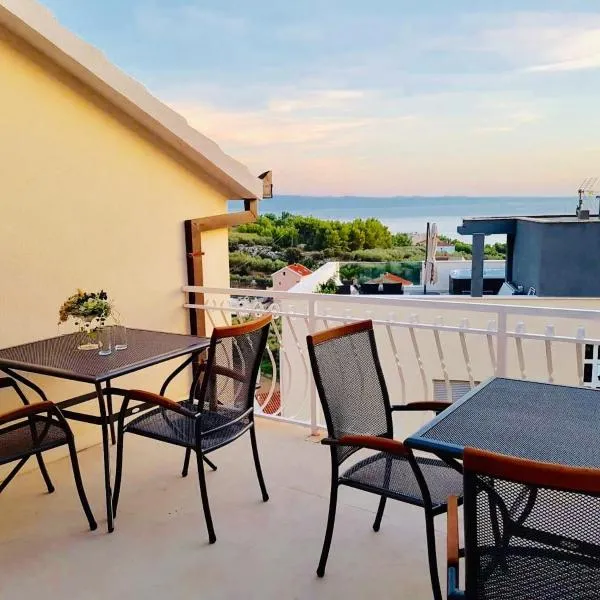 Apartments ALBA Podstrana Familien-und Individualfreundlich mit Meerblick und Parkplatz, Hotel in Podstrana