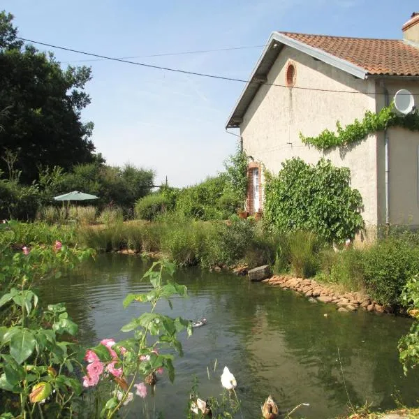 Chez Tartaud, hotel em Lathus St Remy