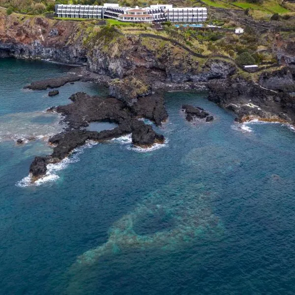 Caloura Hotel Resort, готель у місті Rosário-Lagoa