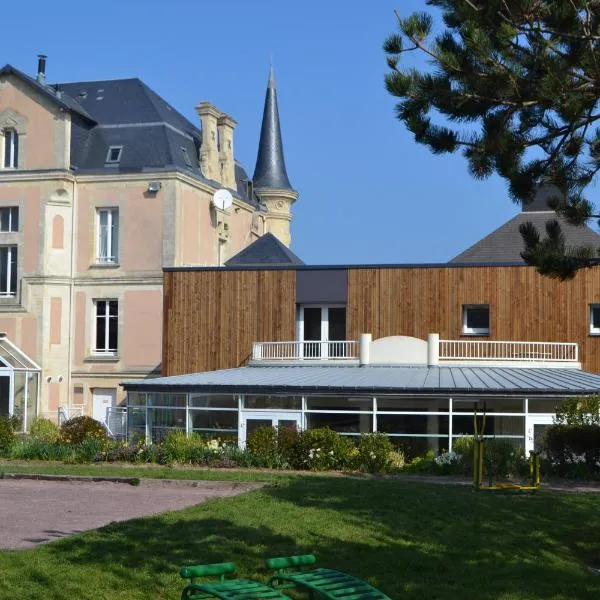 Les Tourelles Village de vacances – hotel w mieście Asnelles