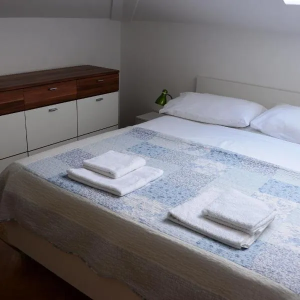 Apartment Tanja, hotel in Cres