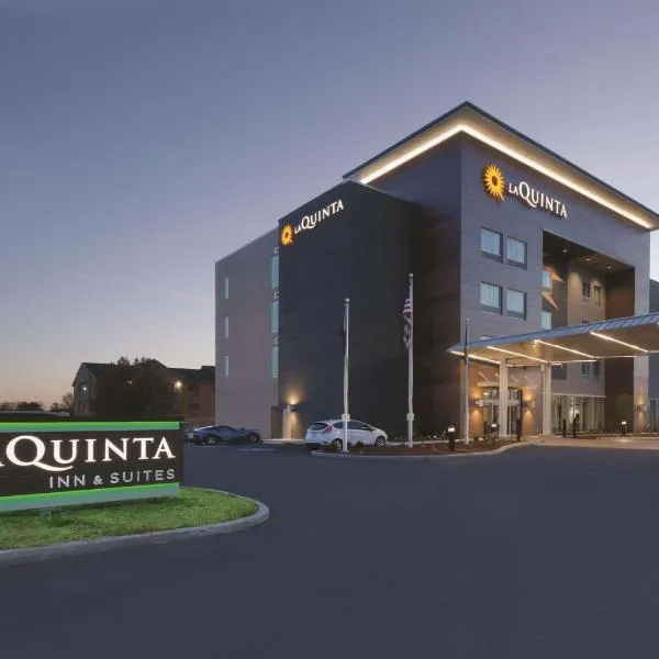 La Quinta by Wyndham Terre Haute, hotel in Marshall