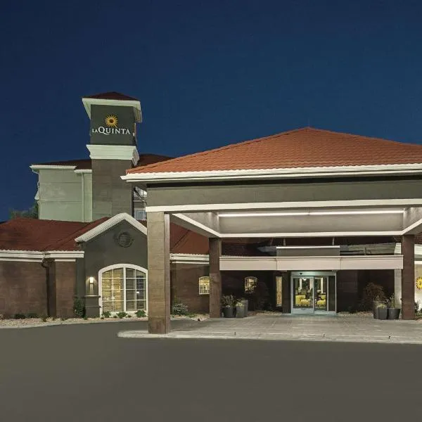 La Quinta by Wyndham Orem University Pwy Provo、オレムのホテル