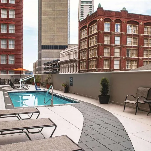 ラ キンタ イン ＆ スイーツ ニューオーリンズ ダウンタウン（La Quinta by Wyndham New Orleans Downtown）、ニューオーリンズのホテル