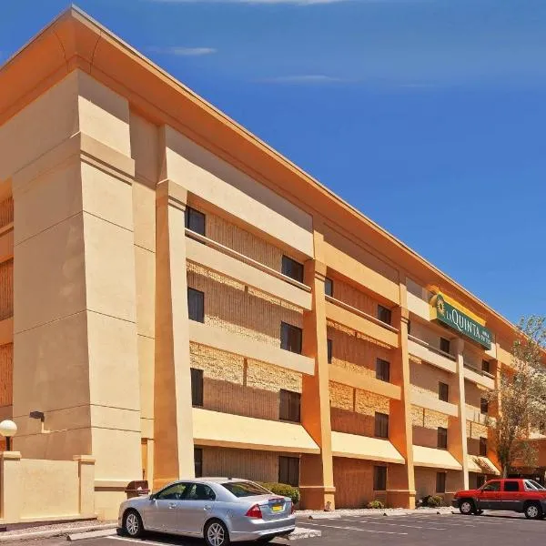 La Quinta by Wyndham El Paso West Bartlett, hotel in Anthony