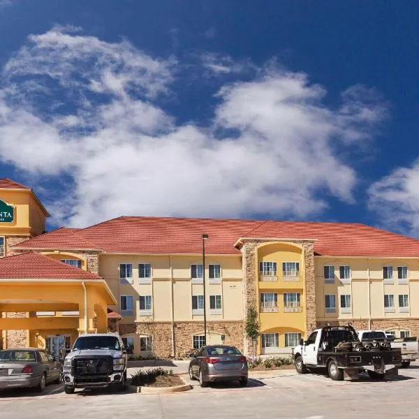 La Quinta by Wyndham Floresville, hotel sa Floresville