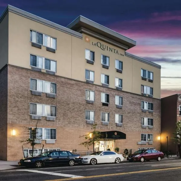 ラ キンタ イン ＆ スイーツ ブルックリン ダウンタウン（La Quinta by Wyndham Brooklyn Downtown）、ブルックリンのホテル