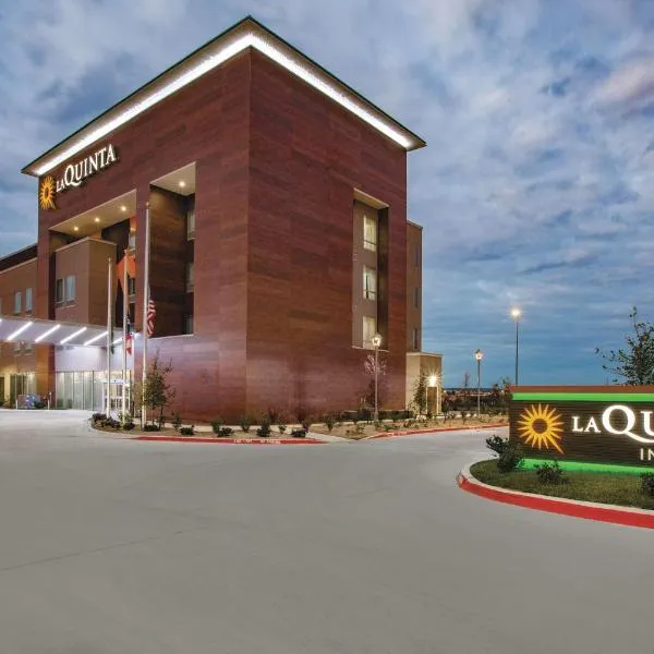 La Quinta by Wyndham San Marcos Outlet Mall, hotel em San Marcos