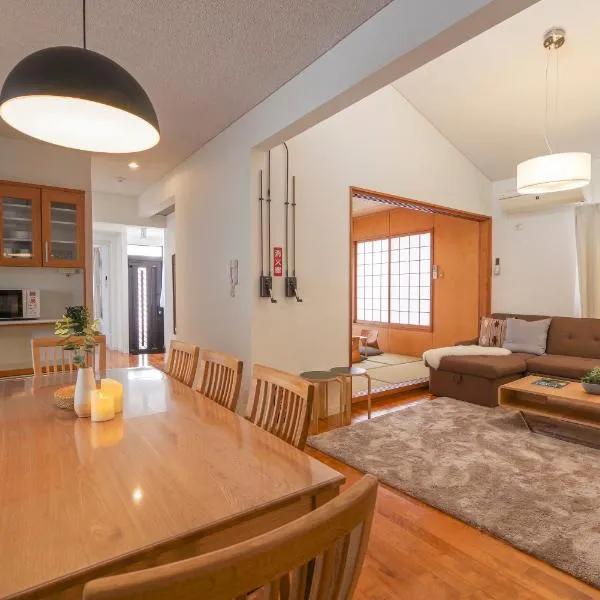 Pine House in ARAHA, hotel v destinaci Čatan