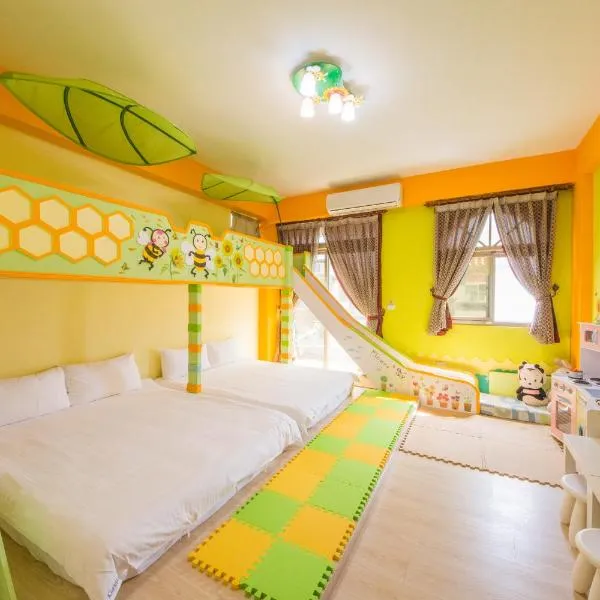 Moonlight Fengqing Homestay, hotel i Jialin