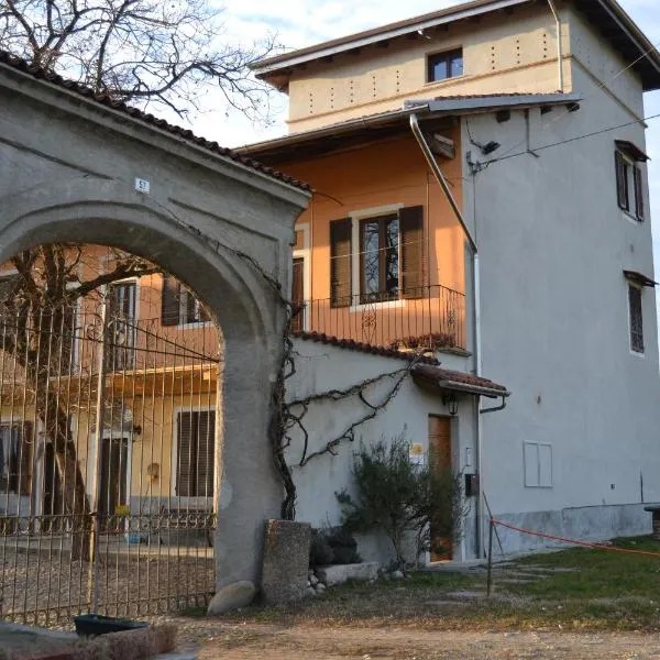 Agriturismo La Farazzina, hotel v destinaci Oleggio