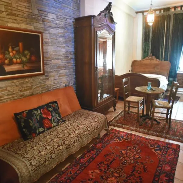 Santa Marina Guesthouse, ξενοδοχείο στο Κάτω Λουτράκι