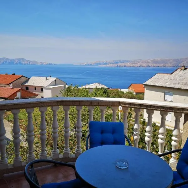 Guest House Angela, hotel em Senj