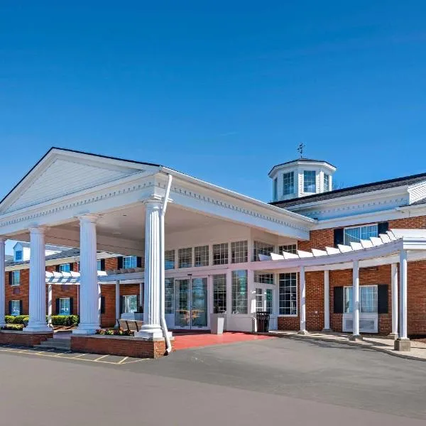 Clarion Hotel Lexington, hotel di Warrenton