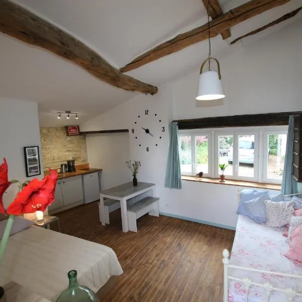 La Sonnette B&B, hotel em Ventouse