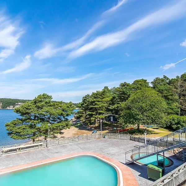 Hällestrand Apartment 32, hotel in Strömstad