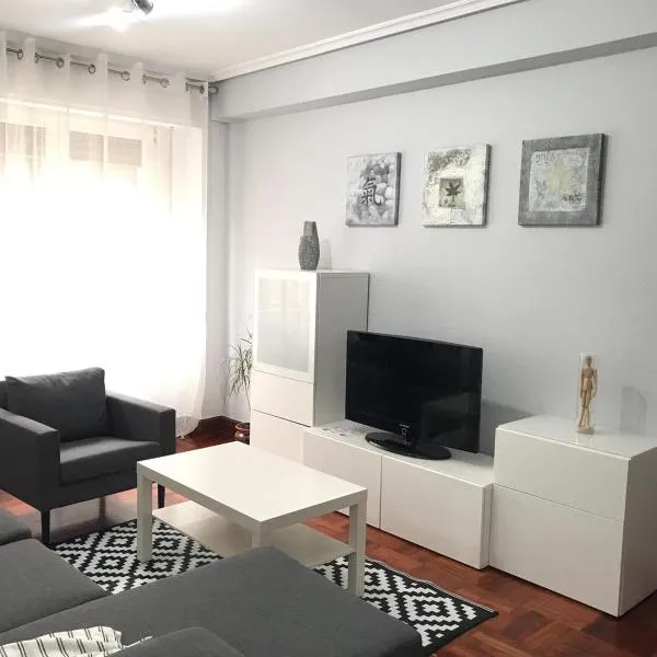 ZARAUTZ CENTRO Garaje-Parking-Free, מלון בזראוטס