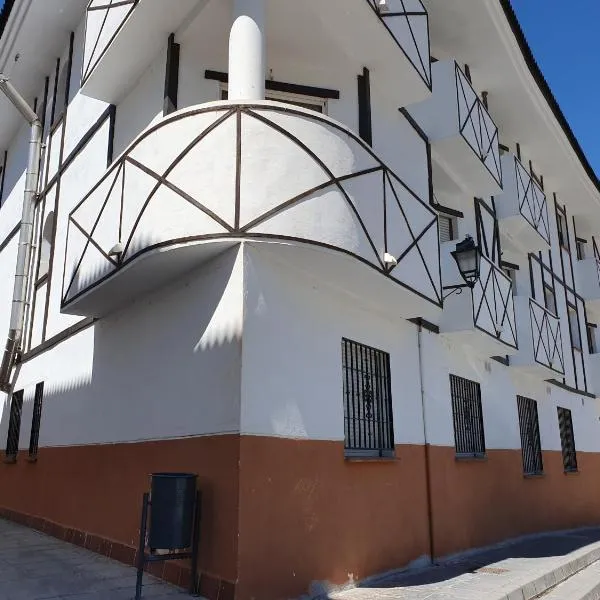 피노스 헤닐에 위치한 호텔 Apartamentos Duquesa Sierra Nevada