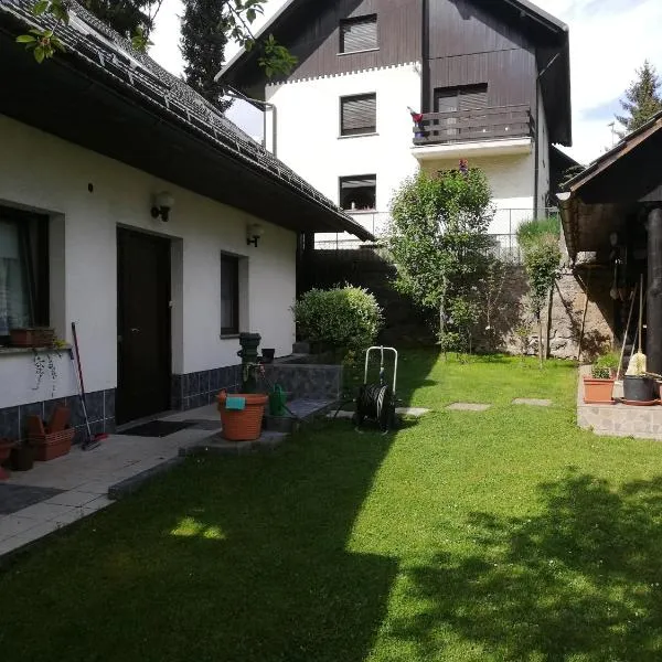 Apartment Sopar โรงแรมในŠkofja Loka