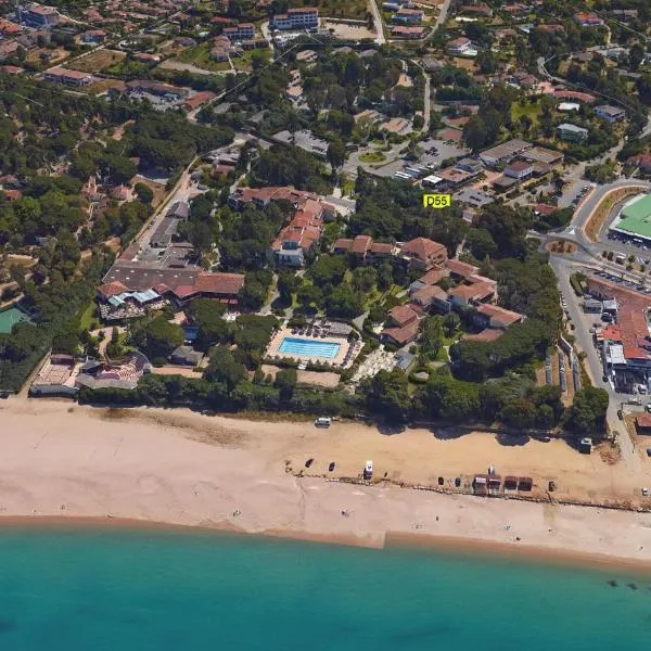 Porticcio centre plage à pieds, studio-cabine 4 Pers max, promo 7 nuits, hotel in Porticcio