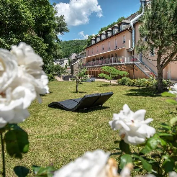 Logis Hôtel Restaurant Les 2 Rives - A75, en bordure de rivière, hotel a Banassac
