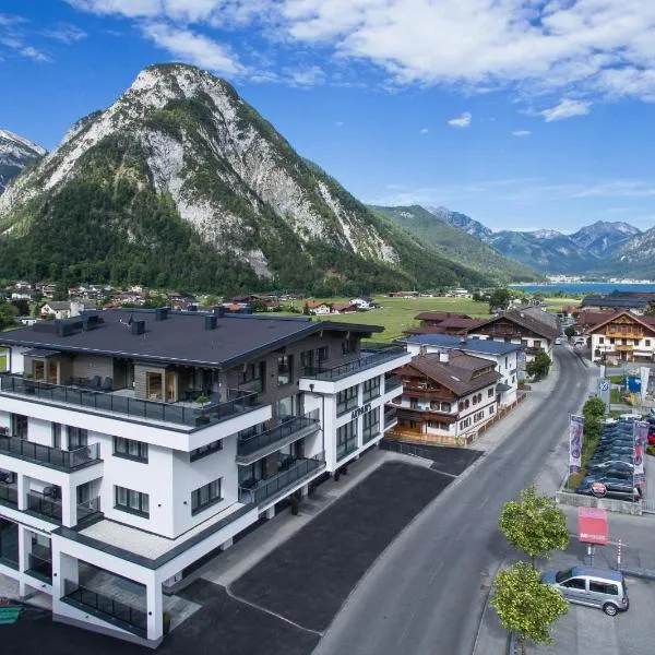 Arthur's Hotel und Apartments am Achensee, hotel in Schwaz