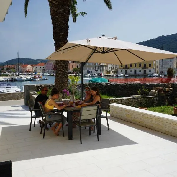 Pascal Villa 7 nights 1 free, хотел в Стари Град