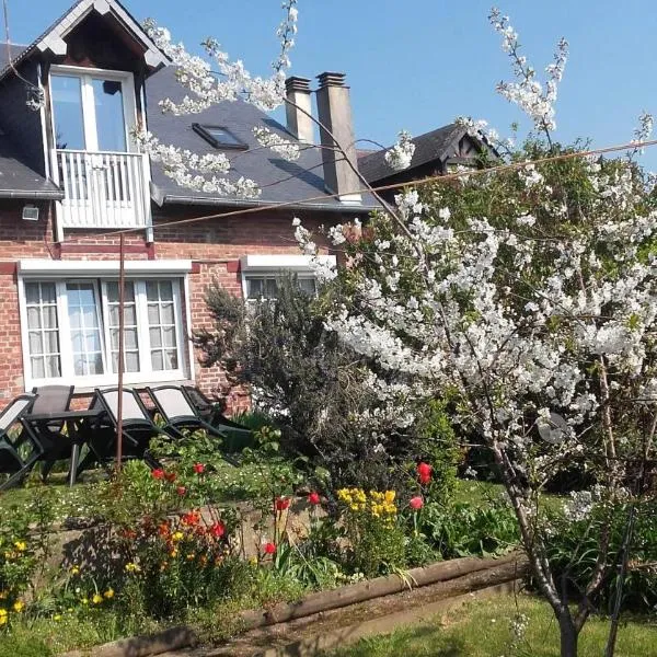Vacances Paisibles Sur La Côte Fleurie., hotel v destinaci Trouville-sur-Mer