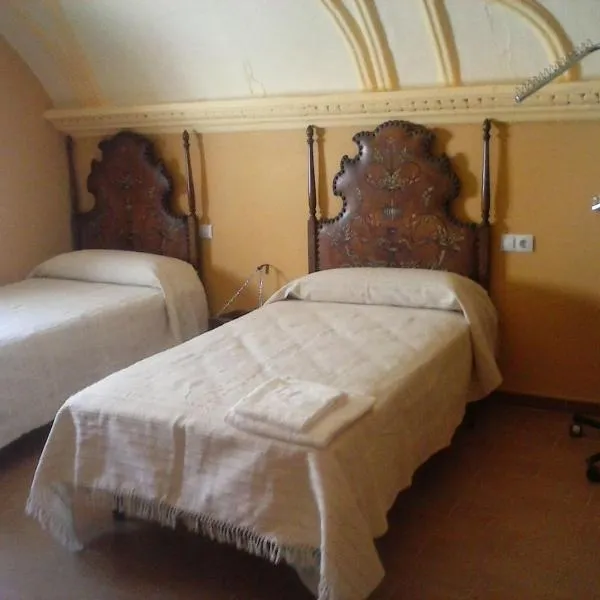 Casa Rural Antigua Ermita del Rosario, viešbutis mieste Teba